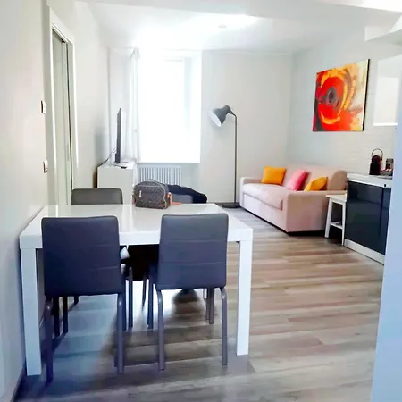 A Few Steps From Como, Beautiful Flat * 코모
